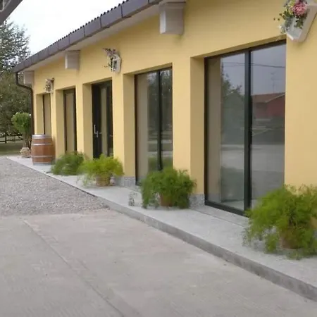 Azienda Agrituristica Scotti Фермерский дом